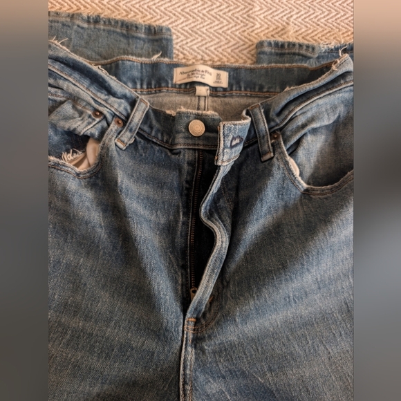 Abercrombie & Fitch Straight Leg Blue Jeans curve Ultra High Rise - Picture 6 of 9